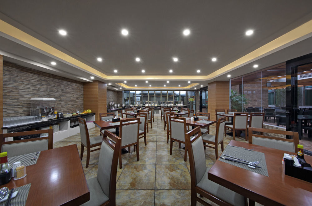 深圳市福永鸿利来酒店 外观 照片